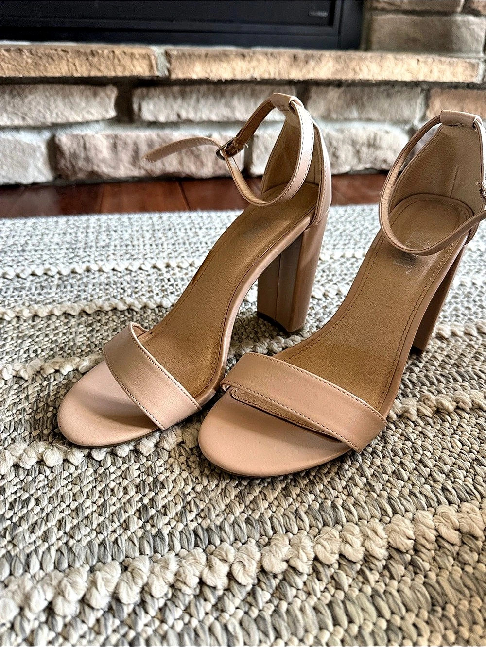 Strappy Block Heel Sandals nude US 8